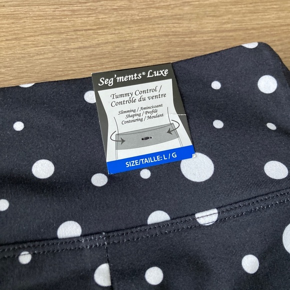NWT Seg’ments Luxe Versatile Black with white polkadots skort - L - Picture 5 of 9